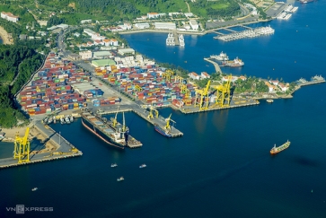Phát triển logistics không phải là làm nhiều cảng biển