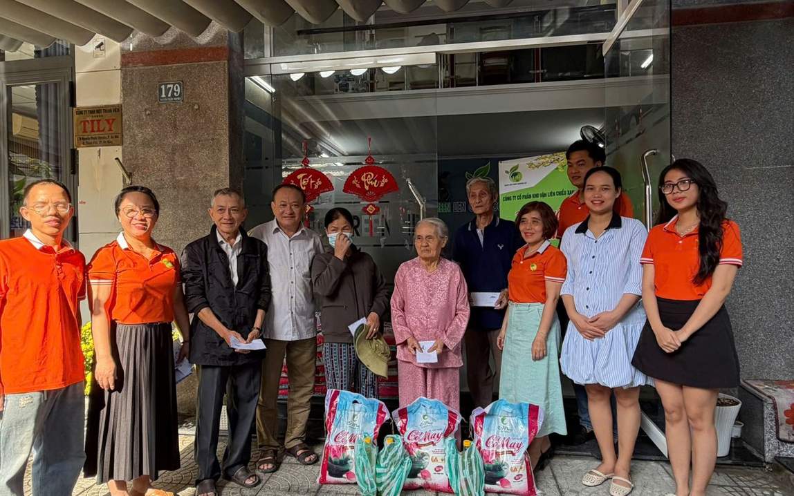 GREEN LIEN CHIEU — TET GIFTS, GIVEN WITH CARE